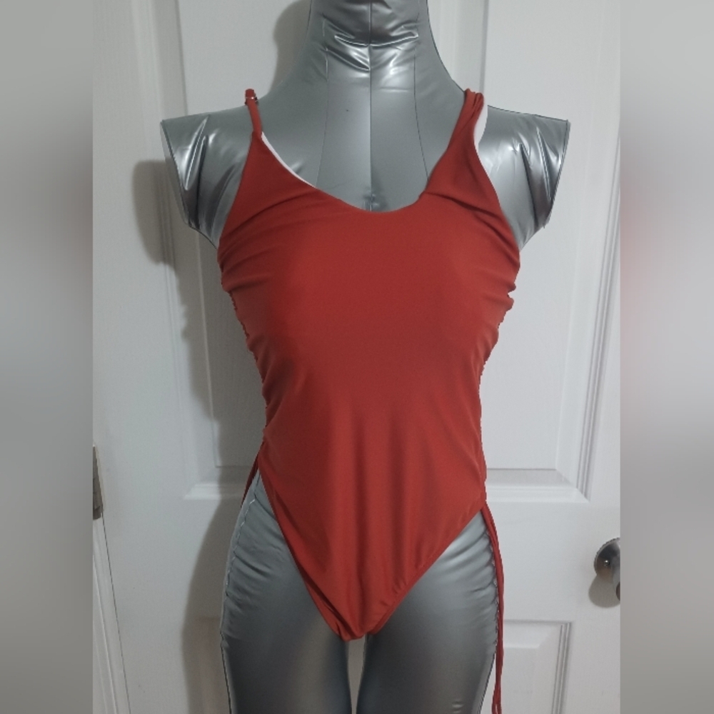 SHEIN Red One Piece Swimsuit Sleek Design 16 - Picture 1 of 4